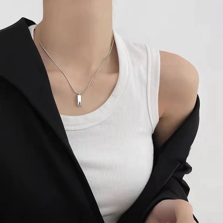 FX-745 时尚简约气质百搭几何方块方糖吊坠网红项链女配饰锁骨链