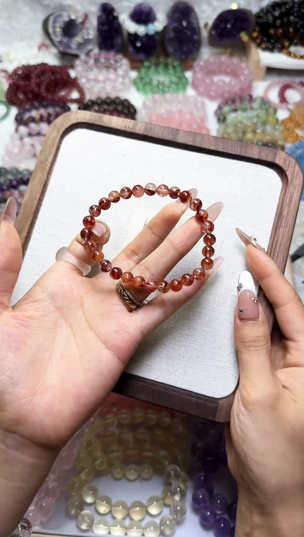 【闪购商品】水晶手链未镶嵌红胶花7nmm