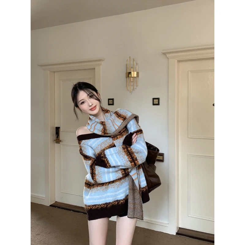 气质时尚设计感慵懒风女秋季新款百搭拼色横条V领宽松毛衣含围巾