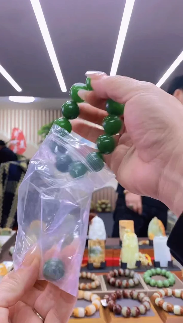 【闪购商品】蛇纹石玉手串未镶嵌手串