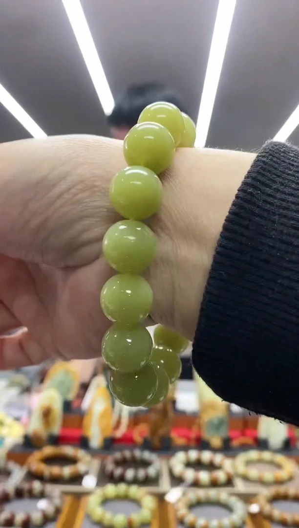 【闪购商品】岫玉苹果绿未镶嵌多样式发货随机发一