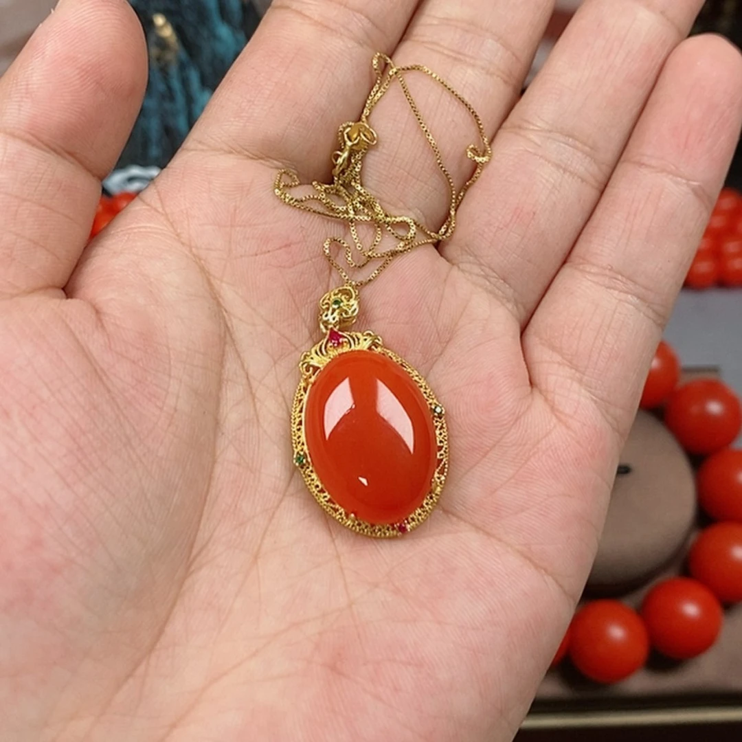 【闪购商品】玛瑙/玉髓保山料吊坠银S925镶嵌泰**?