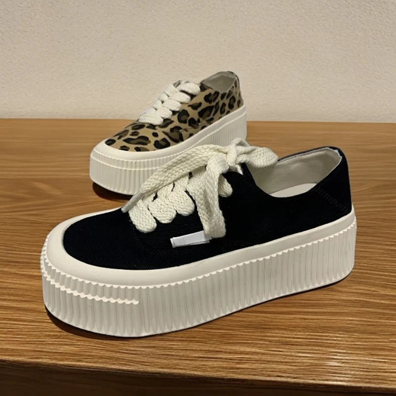 真猪皮厚泡饼干鞋女春百搭低帮原宿风复古豹纹系带休闲松糕平底