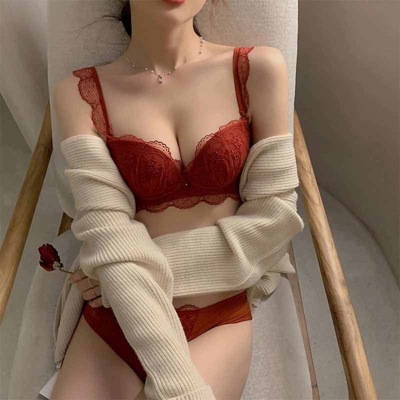 性感红色内衣套装结婚新娘本命年蕾丝无钢圈小胸聚拢加厚少女文胸
