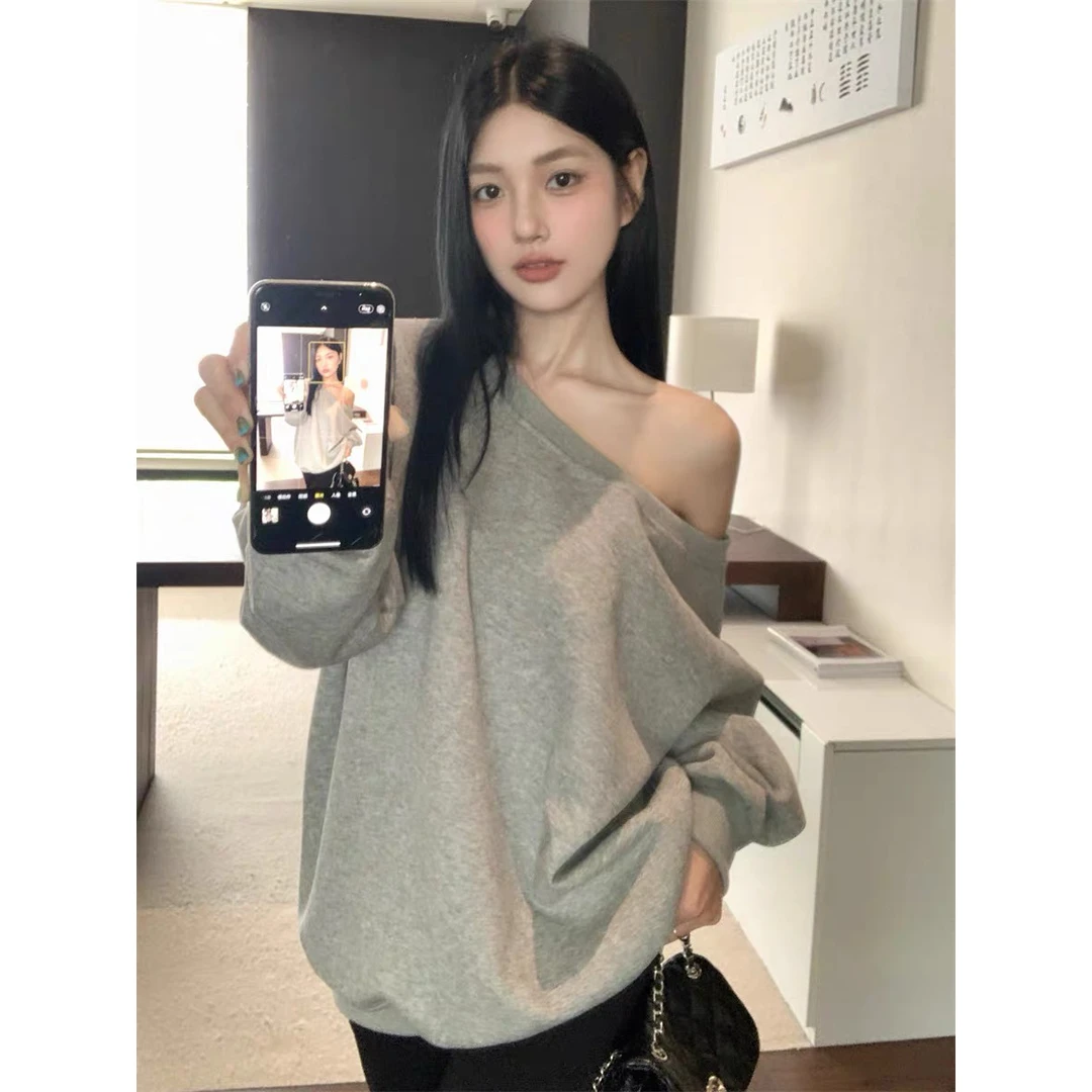 慵懒风灰色韩版露肩长袖卫衣女秋季休闲宽松遮屁股套头外套上衣