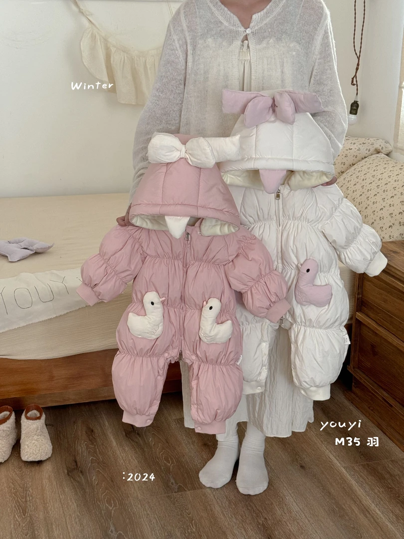 冬季新生儿加厚连体羽绒服婴卡通玩偶小鸭收紧白鸭绒羽绒服2435