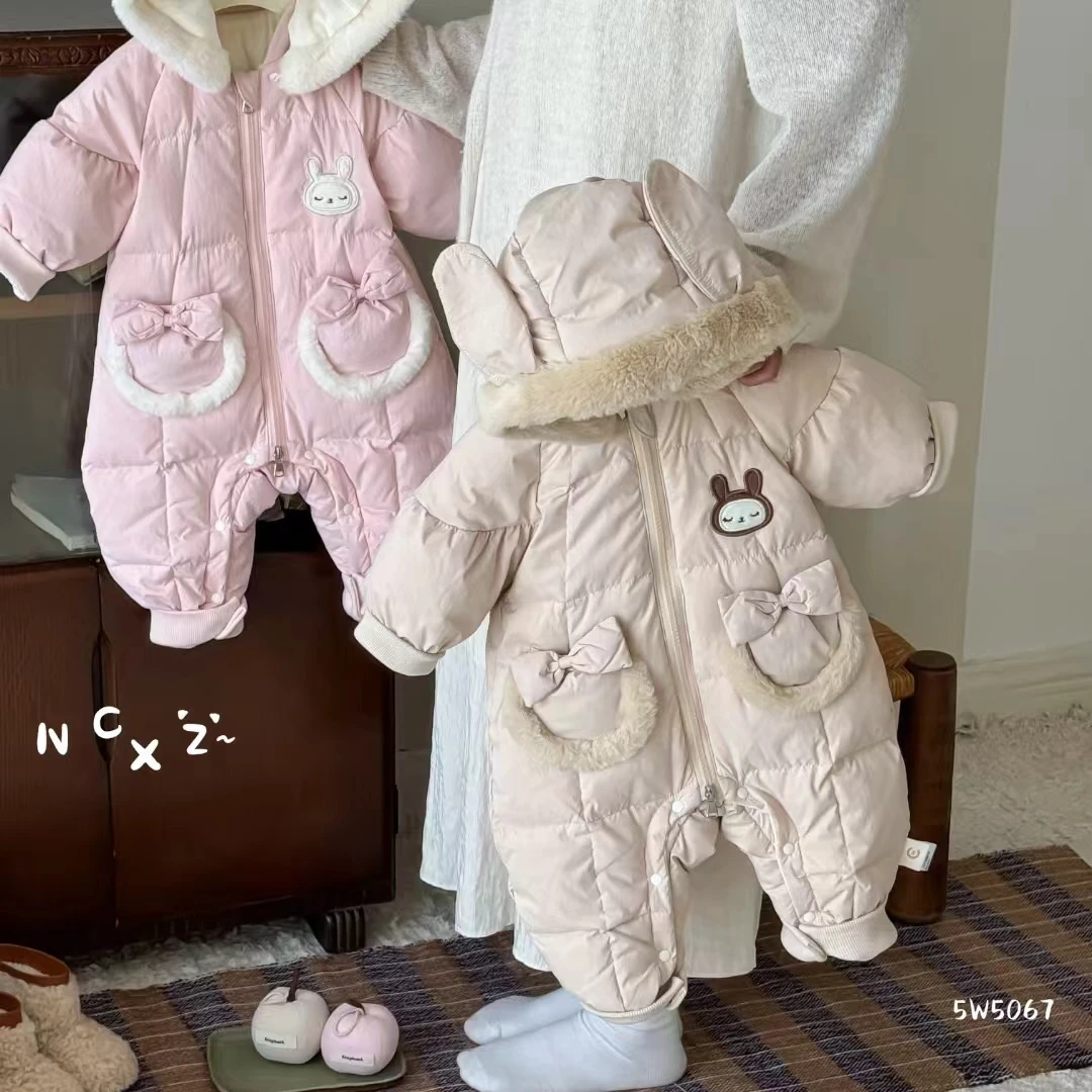 婴幼儿冬款保暖冬季连帽加厚宝宝加绒韩系萌兔兔纯色羽绒服5067