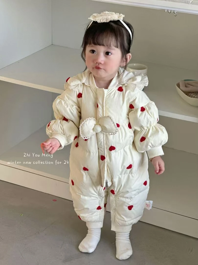 冬季零下加厚婴儿宝宝连体羽绒服连爱心毛巾绣花白鸭绒羽绒服8695