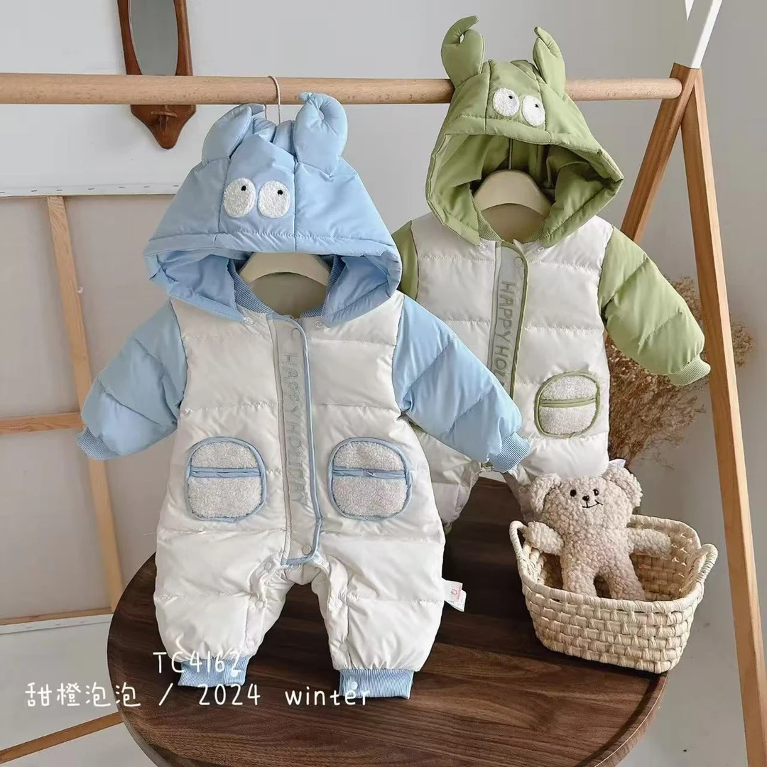 婴儿宝宝连体衣外出服婴幼儿卡通happy字母螃蟹白鸭绒羽绒服4162