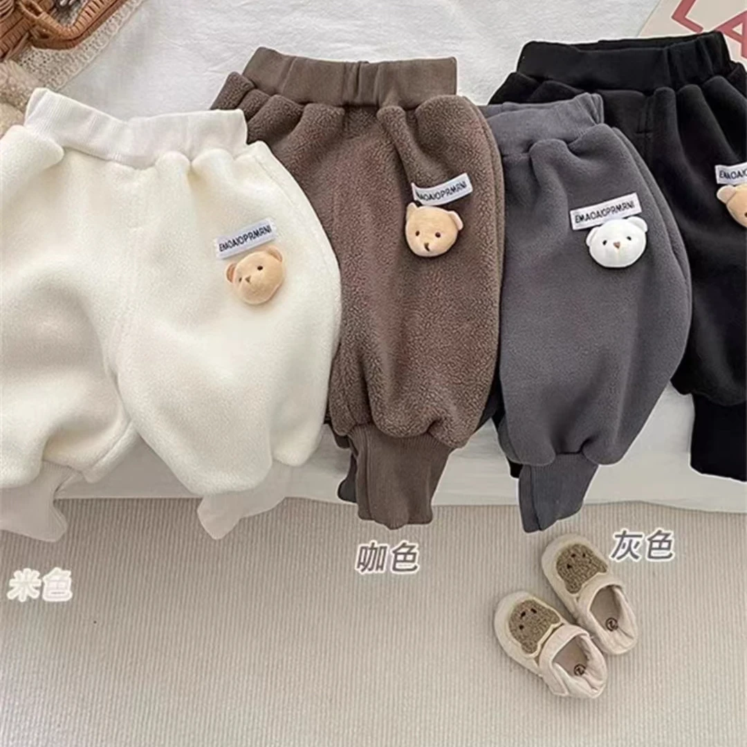 3074因绣花多袋五分裤（B3242598）