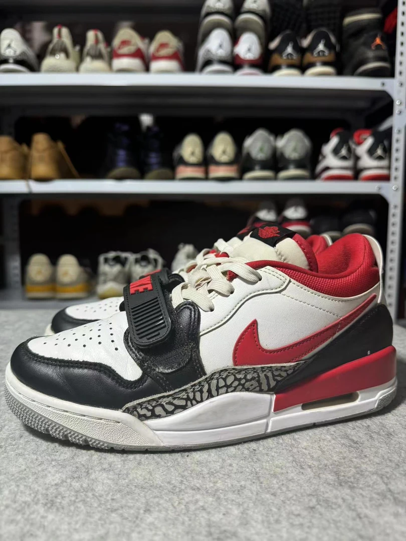 中古球鞋/40.5码/AJ312 气垫缓震 舒适百搭 复古白色/红色/黑色