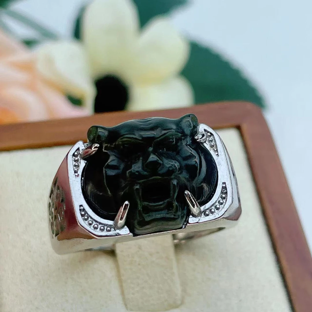 和田玉戒指复古时尚精雕虎头生肖霸气男戒送好朋友兄弟生肖款礼物