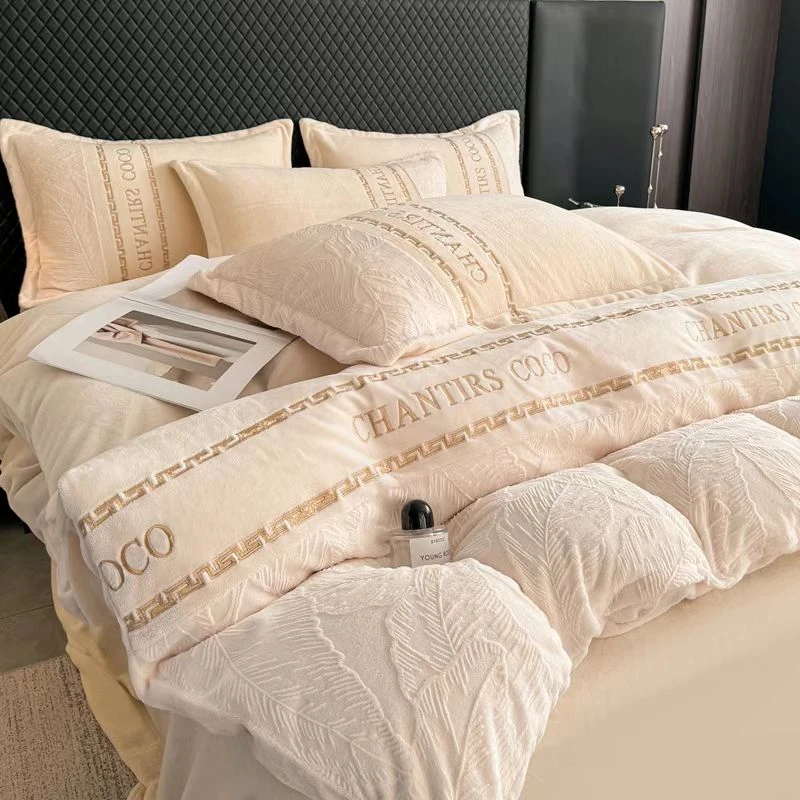 入冬保暖加厚牛奶绒四件套立冬被套床单刺绣款雕花绒套件床上用品