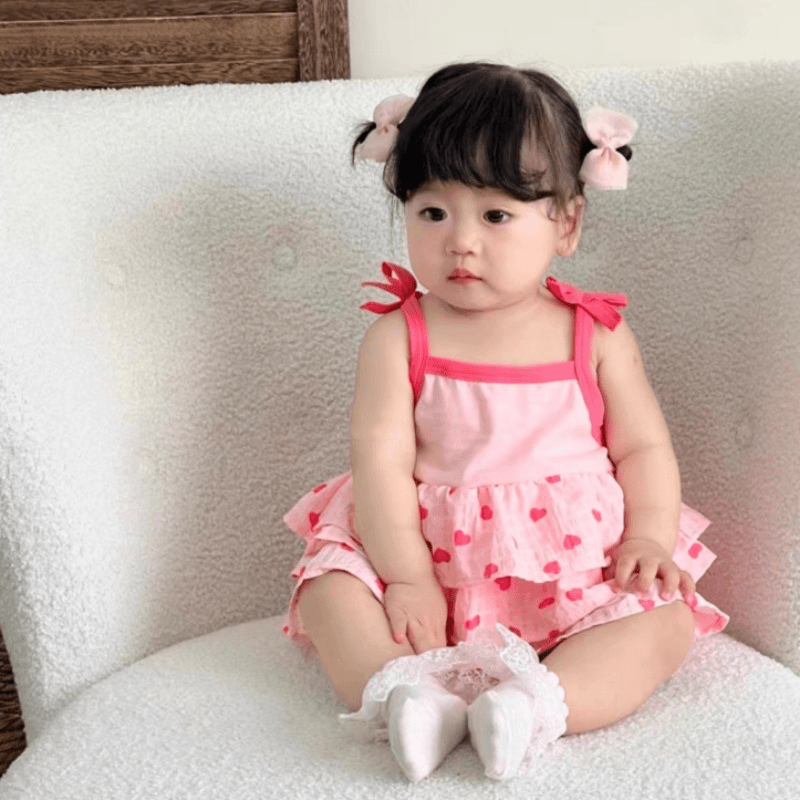 拼夏款女宝韩系婴幼儿衣服女宝蝴蝶结吊带小爱心包屁裙哈衣