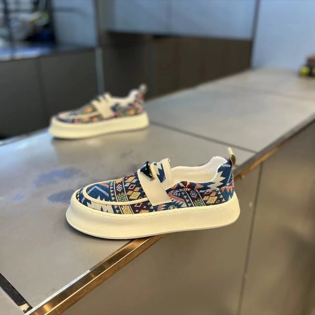 鞋男士轻奢百搭透气男士运动百搭鞋子男款爆款2024新款