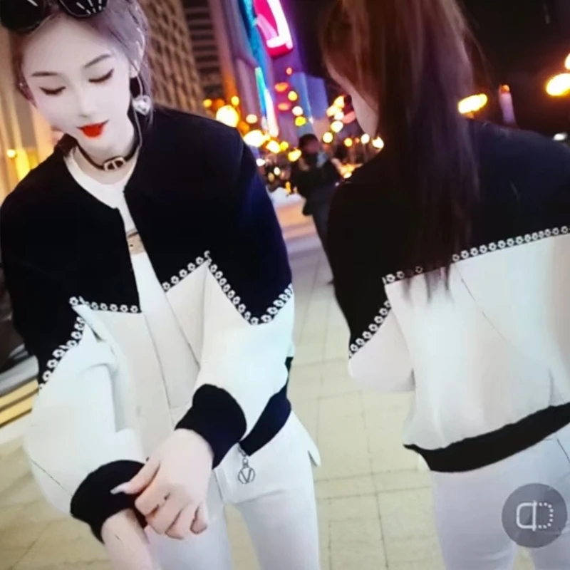 2024新品韩版圆领撞色短外套女时尚花边保暖显瘦百搭春秋季新款潮