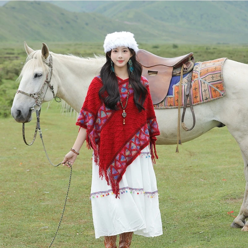 民族风围巾套头保暖披肩女云南青海草原旅游穿搭斗篷百搭时尚红色