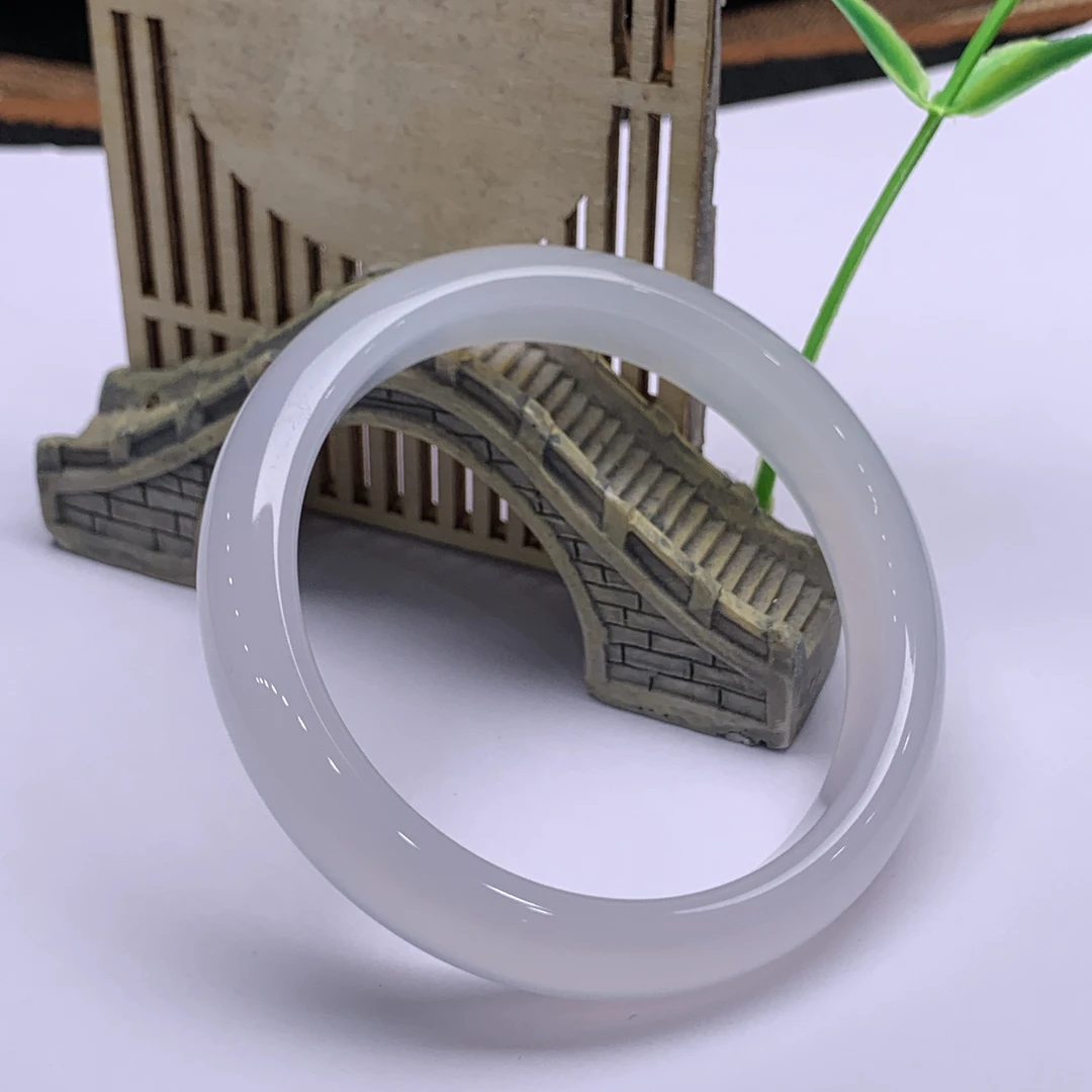 天然玉髓玛瑙白月光手镯正圈