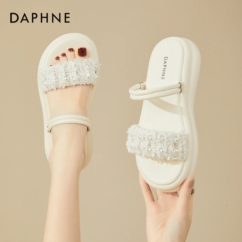 达芙妮一字拖鞋女新款夏季外穿海边沙滩鞋夏款厚底两穿轻便凉鞋