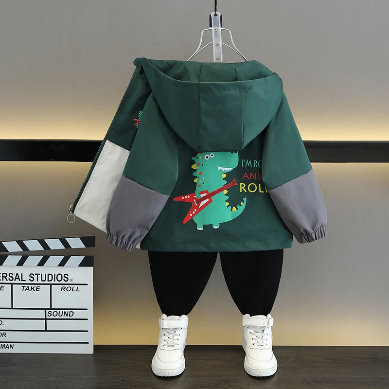 中大童男宝宝2025春秋季女童时尚撞色休闲服男童卡通印花连帽外套