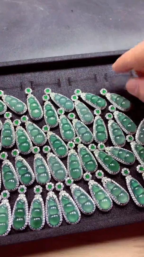 【闪购商品】定制翡翠未镶嵌N多样性发货拍一发一葫芦