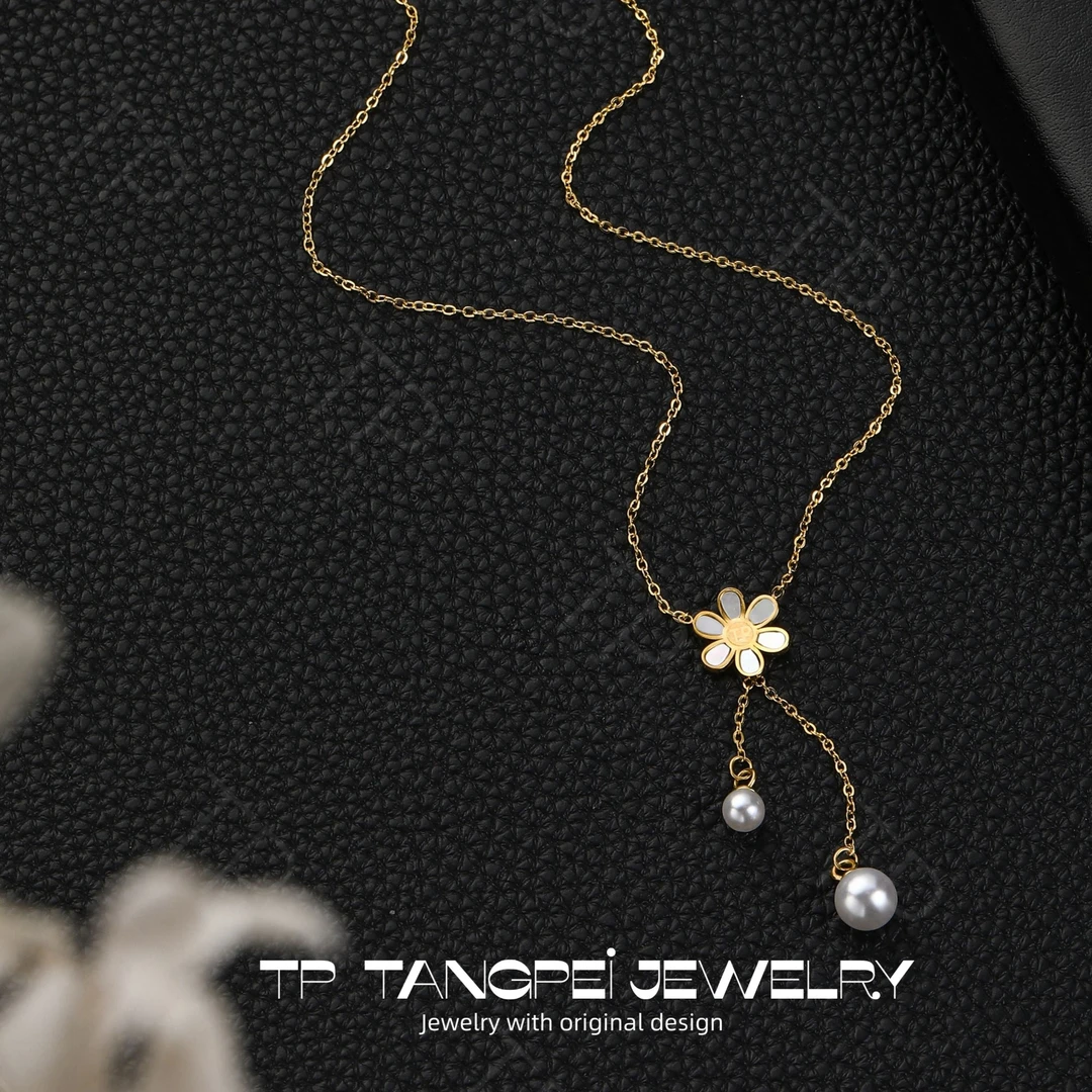 不锈钢项链 设计感雏菊字母印花项链花花气质时尚饰品