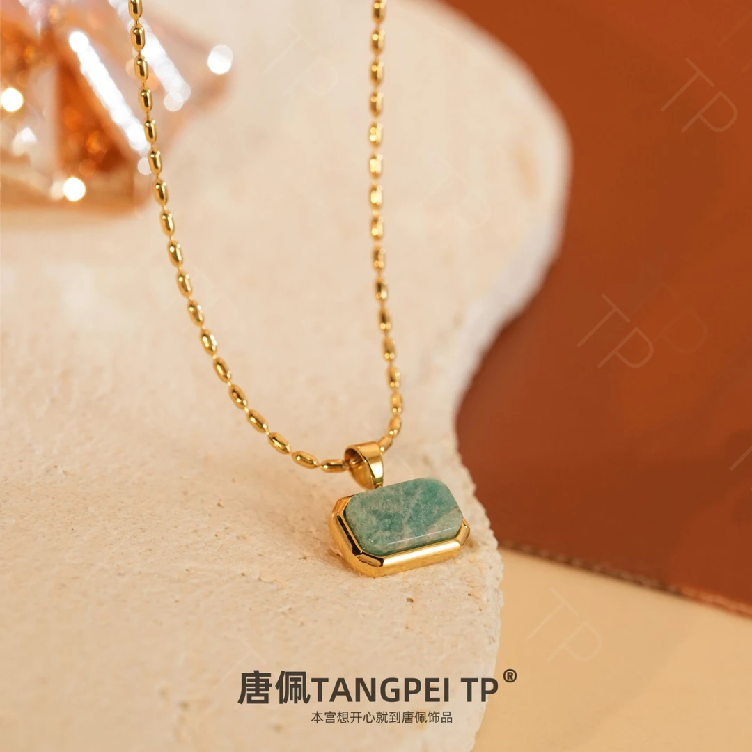 不锈钢项链 设计感复古气质绿色方块项链法式小众简约时尚饰品