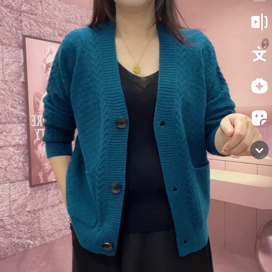 新款妈妈装v领宽松版厚款精纺羊毛时尚百搭女外套A一103