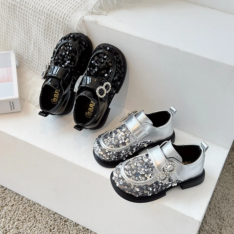 玛丽珍鞋2025春秋中大童女百搭软底芭蕾舞鞋女童浅口银色平底单鞋