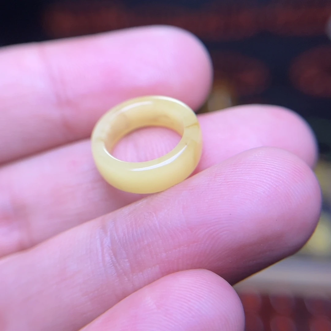 蜜蜡珠宝奇石未镶嵌原矿蜜蜡跑环内径11.4mm