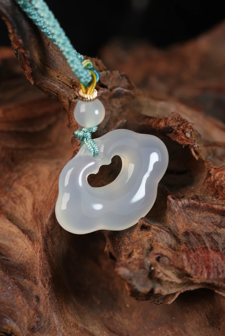 矿玉行-玛瑙祥云锁-YS205-新人福利-模板