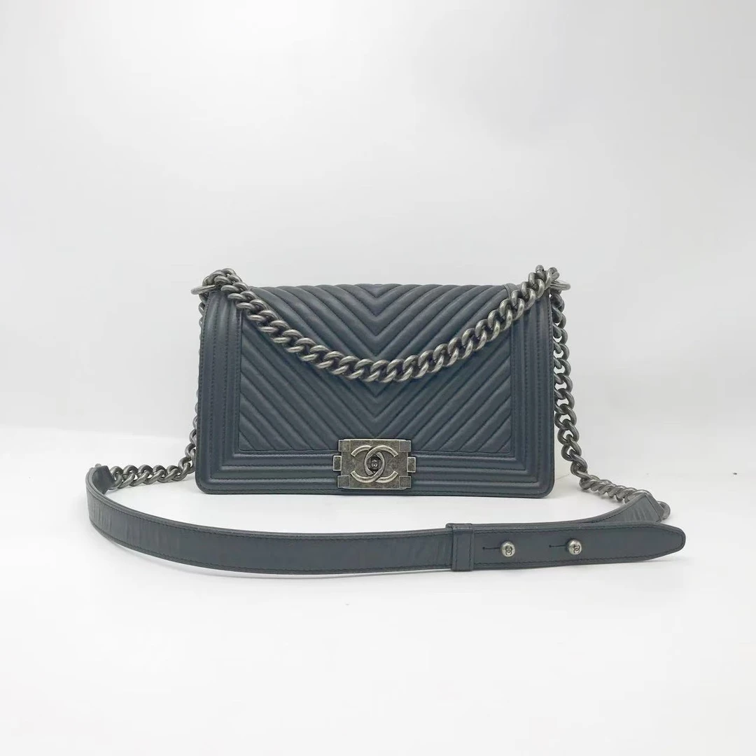 95新 Chanel/香奈儿 洋诚二手 香奈儿V纹黑银斜挎 98新公价58500