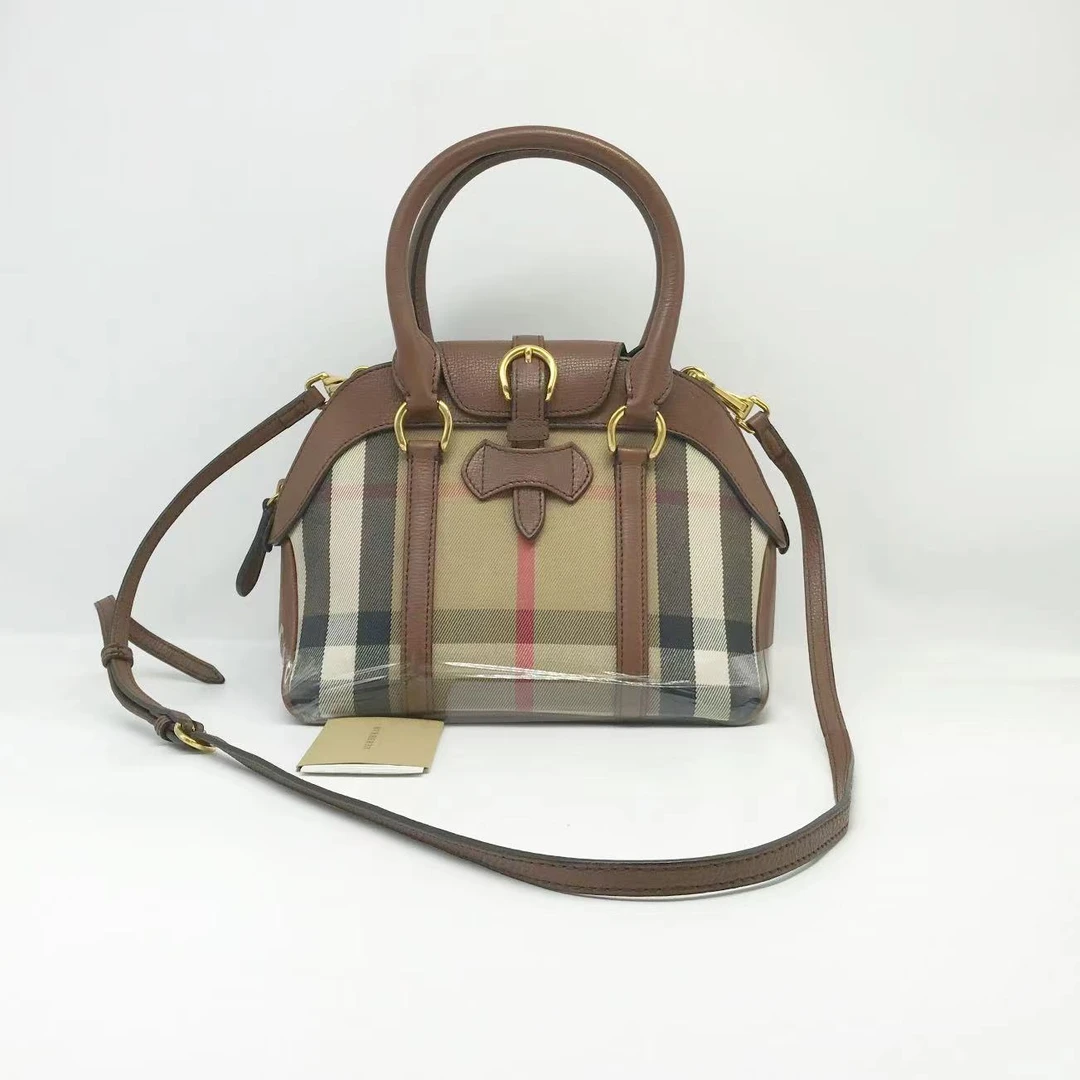 95新 BURBERRY/博柏利 洋诚二手巴宝莉格纹贝壳斜挎包 95新 公价
