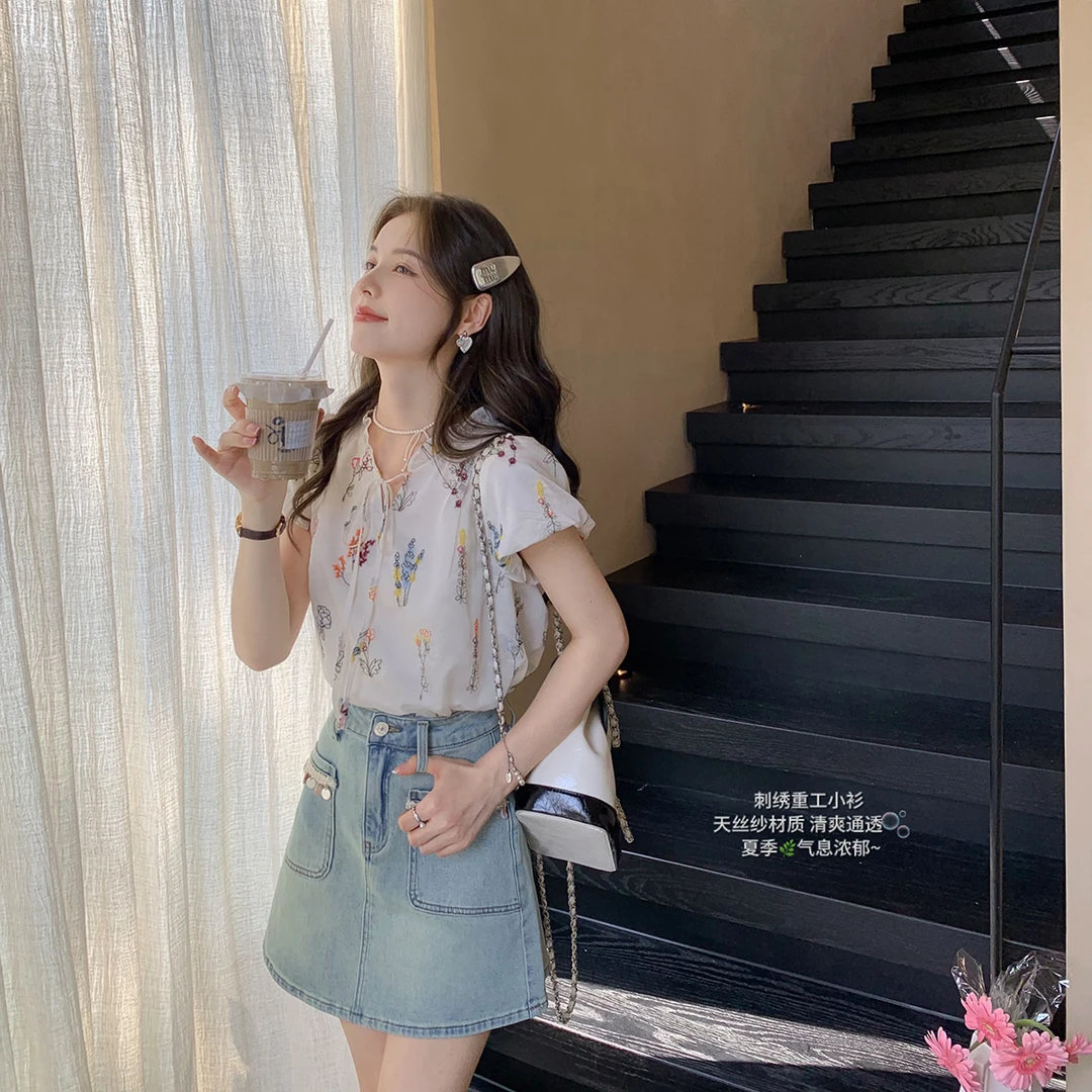 花栗鼠小姐sweet 繁花入夏 重工法式碎花小衫