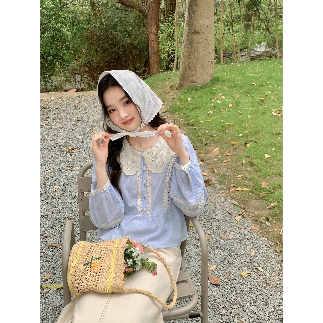 花栗鼠小姐 假日乐悠悠 松弛甜配色！条纹小衫+牛仔半裙