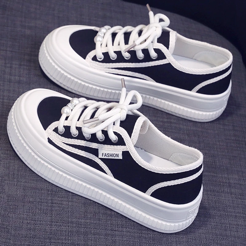 帆布鞋女士新款2025春季百搭板鞋透气平厚底防滑休闲软底网红单鞋