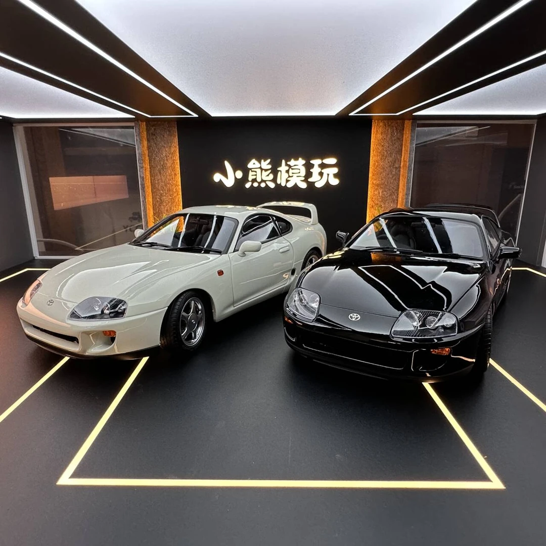 【LCD】1/18 丰田supra(A80) 合金材质 汽车收藏模型 附送升降机