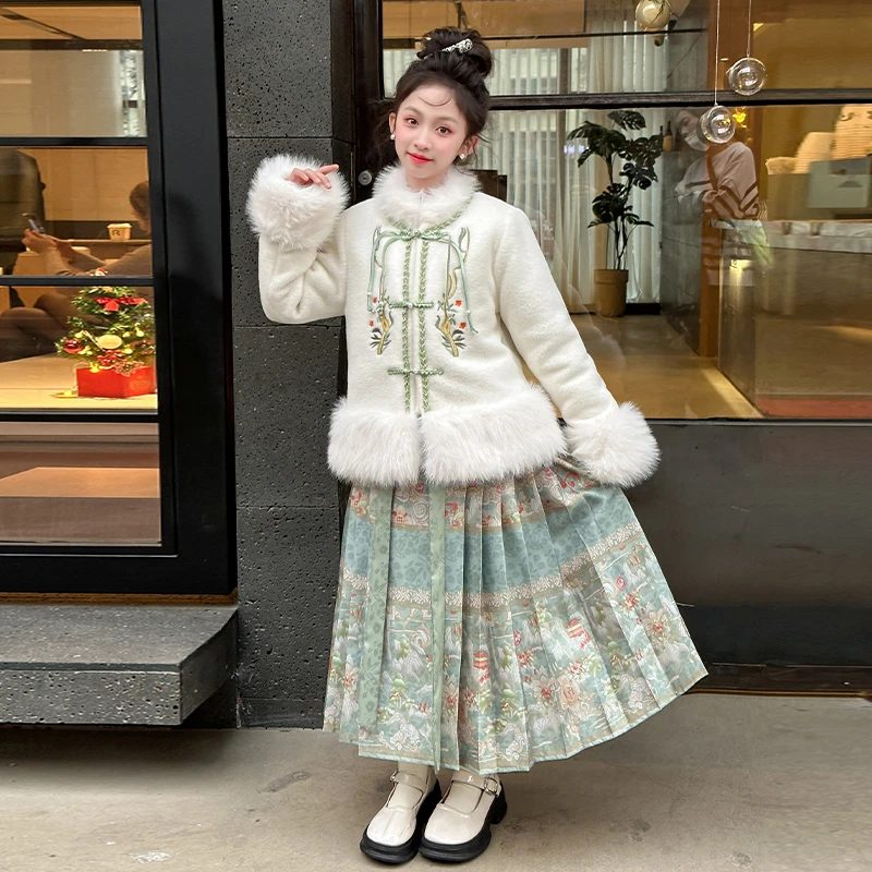 女童汉服2024冬季新款儿童加厚马面裙套装过年拜年服两件套ZH1018