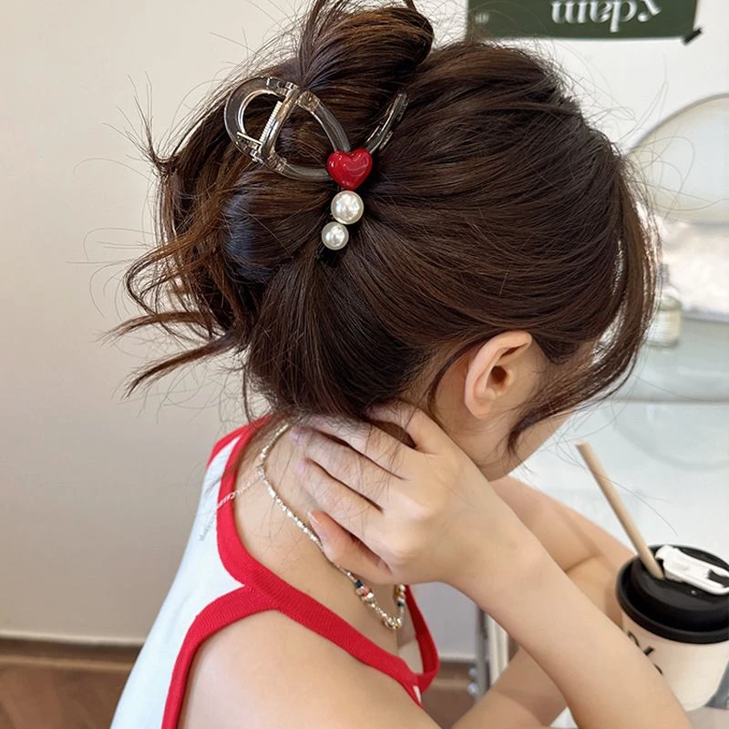 简约交叉盘发鲨鱼夹高级感抓夹女2023新款网红ins