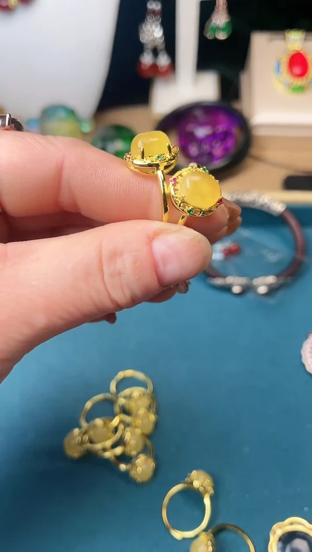 【闪购商品】蜜蜡戒指合金多样性发拍一发一