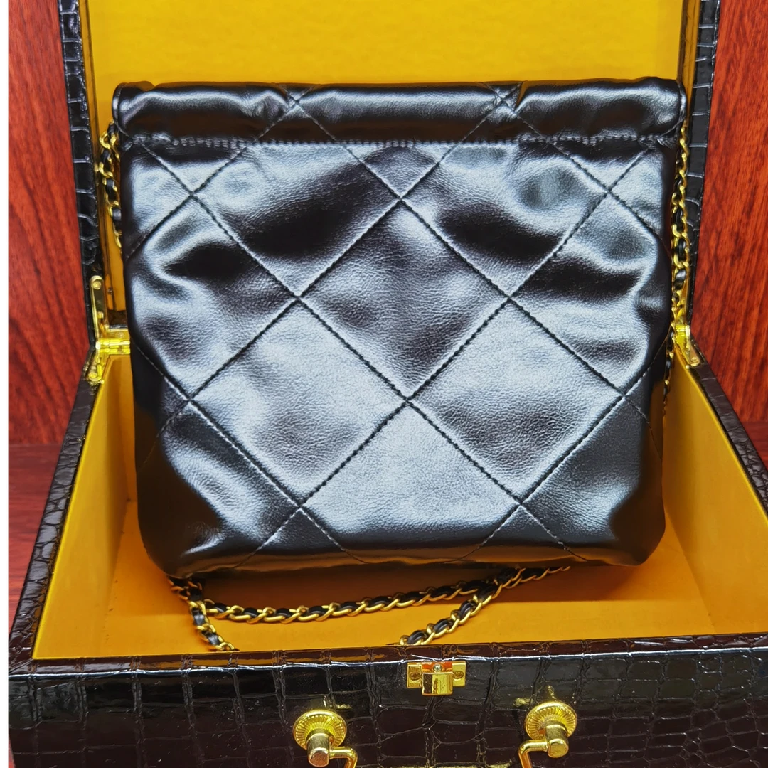 （1046）时尚慵懒休闲大号小号黑色 垃圾袋真皮女包面面无压力