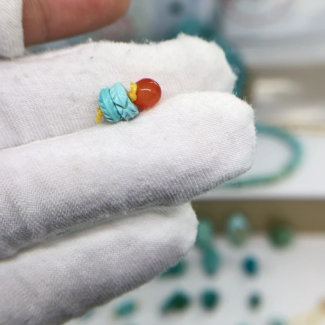 南红玛瑙配饰未镶嵌