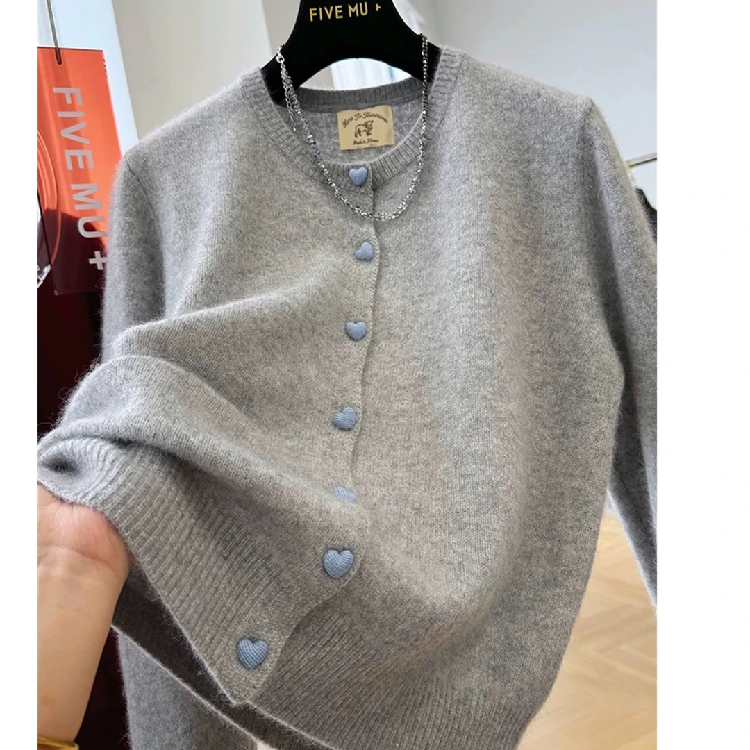 RC【温柔蓝色爱心包扣开衫】浅麻灰色针织衫秋季女士宽松外穿毛衣