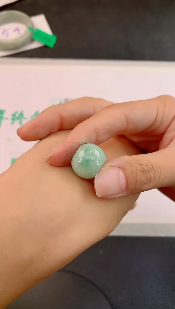 【闪购商品】翡翠苹果珠未镶嵌·