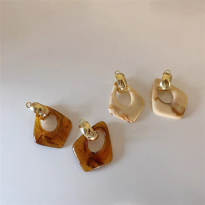 合金亚克力耳饰 25号小金色新轻奢高级感气质耳钉耳饰小众独特