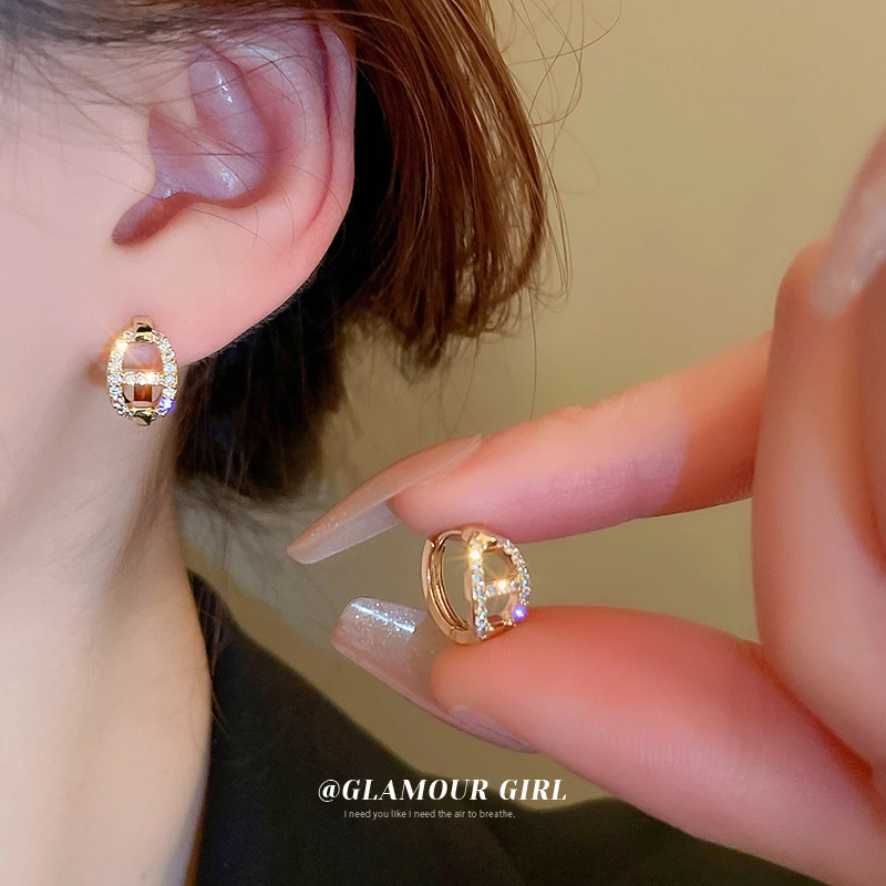 铜合金合成锆石耳饰 真金电镀锆石猪鼻子耳扣时尚轻奢高级感耳环