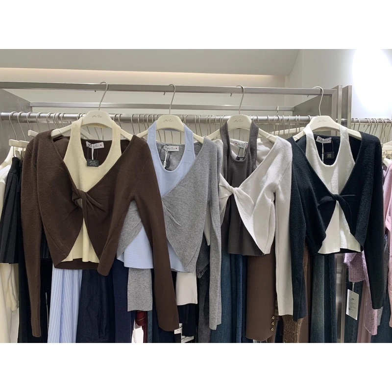 慧芝huizhi 3925女明星假两件 定制款 弹力纯欲挂脖撞色针织上衣