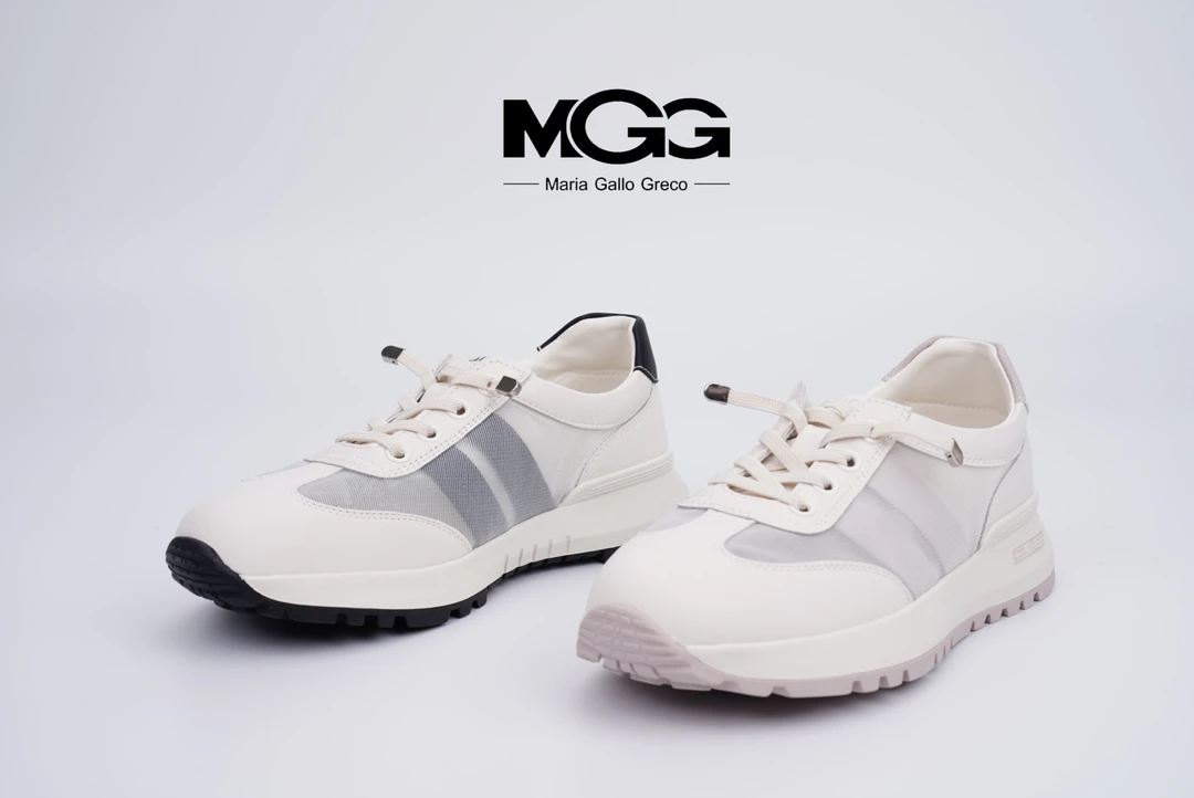 2024夏季商场同款休闲板鞋百搭舒适透气网面好穿运动时尚防滑鞋