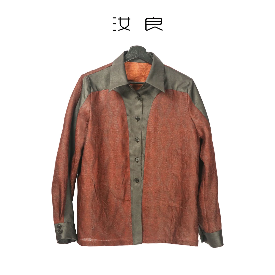 极简红拼黑翻领拼色衬衫