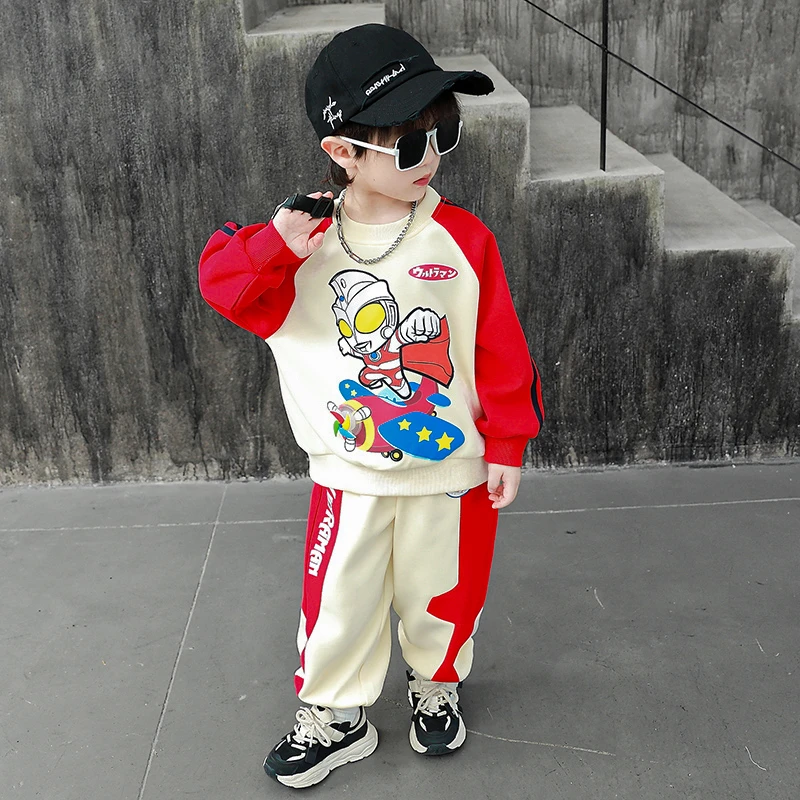 奥特曼中小男童痞帅休闲男孩宝宝洋气两件套奥特曼飞机亮灯套装